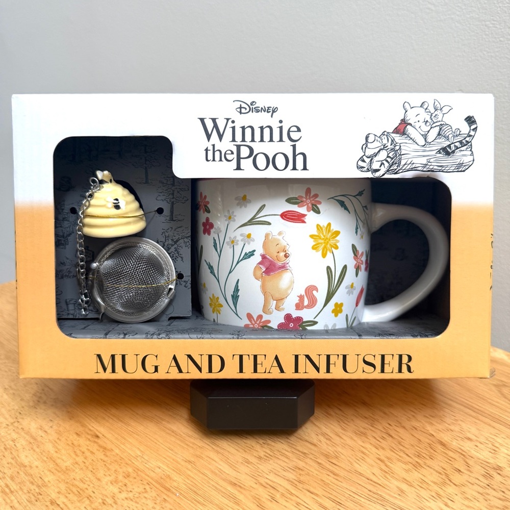 NEW ~ DISNEY ~ WINNIE THE POOH MUG AND TEA INFUSER